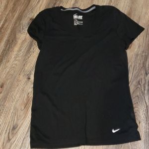 Black dri fit Nike tee